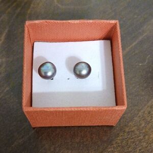 925 Black Pearl Stud Earrings NWOT